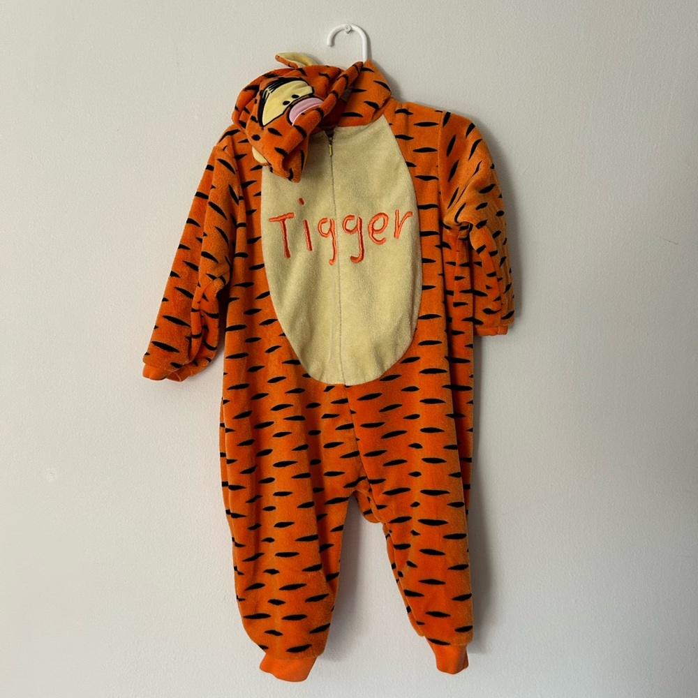 Tigger costume